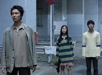 散歩する侵略者2.jpg